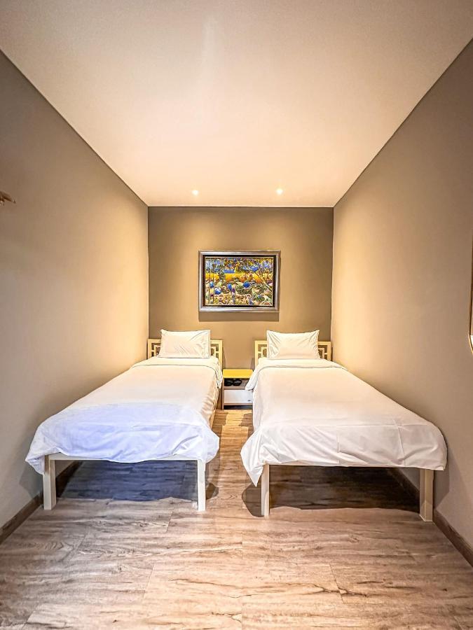 Lugano Arte Homestay ジャカルタ エクステリア 写真