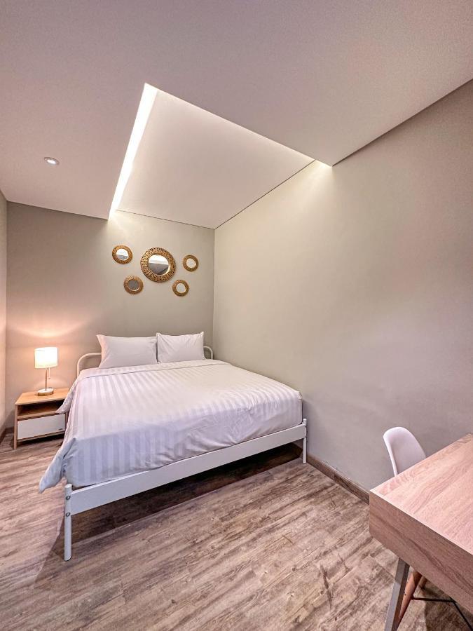 Lugano Arte Homestay ジャカルタ エクステリア 写真