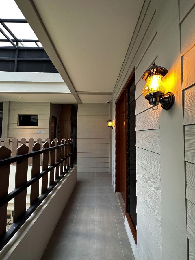 Lugano Arte Homestay ジャカルタ エクステリア 写真