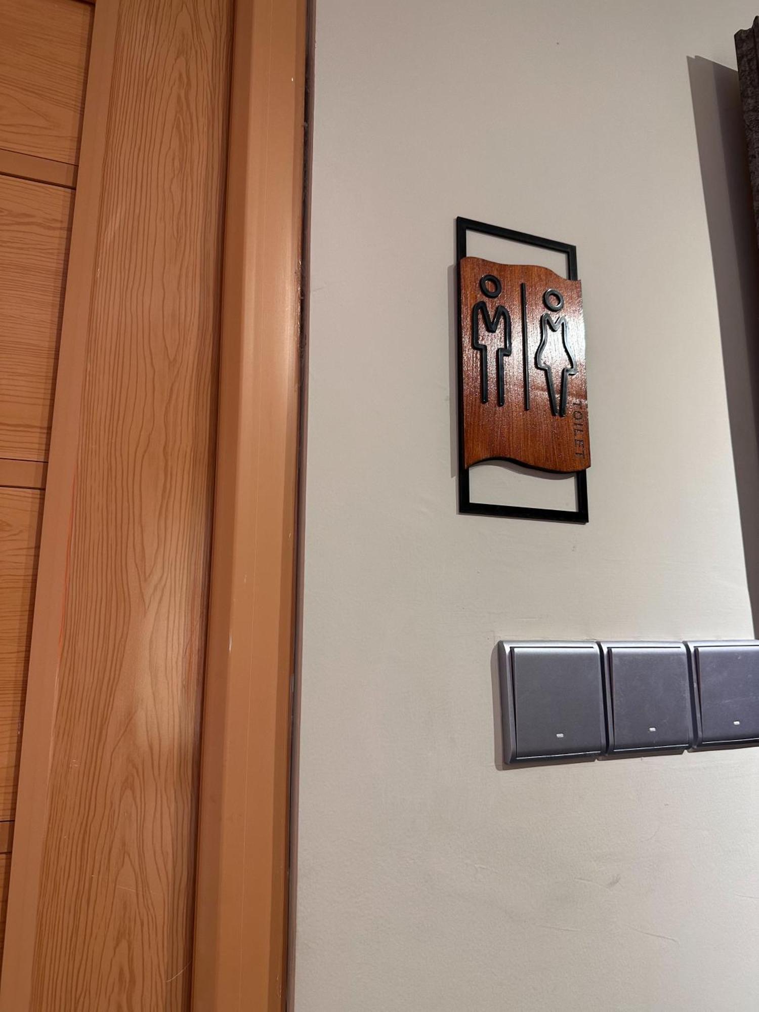 Lugano Arte Homestay ジャカルタ エクステリア 写真